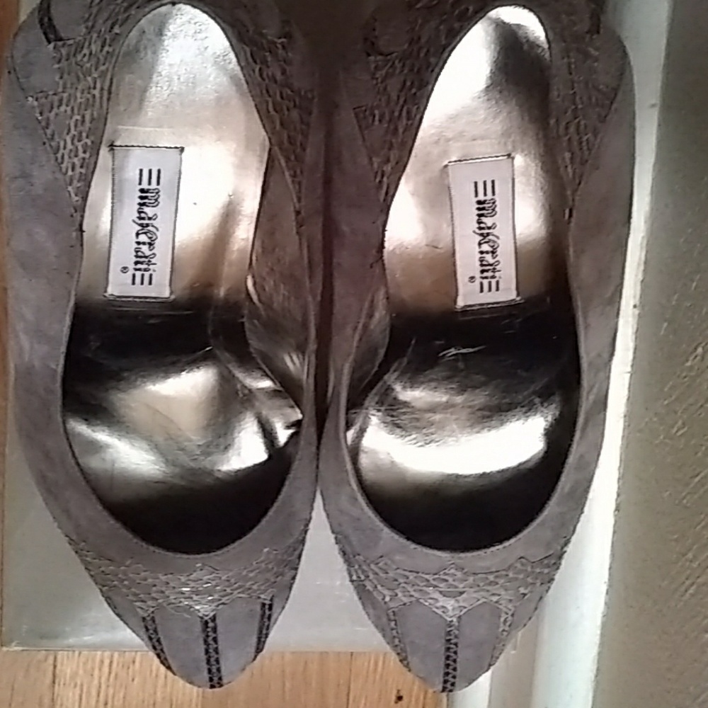 Shoes - Picture 8 of 8
